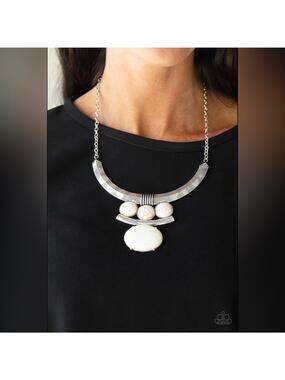 Paparazzi ♥ Commander In CHIEFETTE - White Necklace